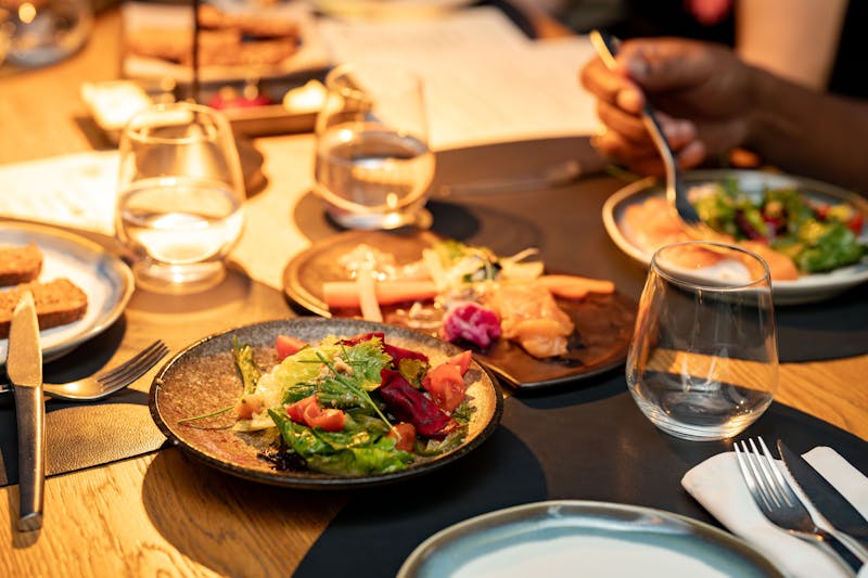 Full dining experience at Davanni's